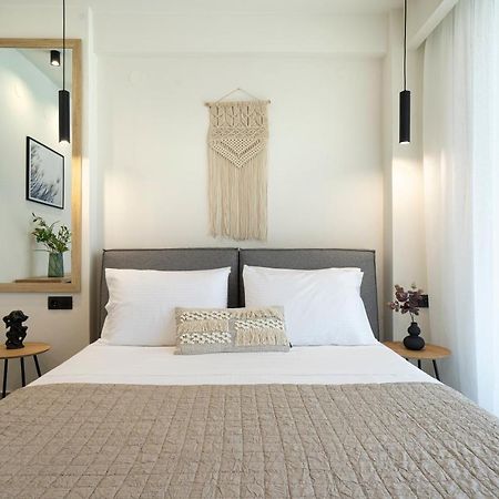 Aelia Seaside Luxury Suites Nea Karvali Bagian luar foto