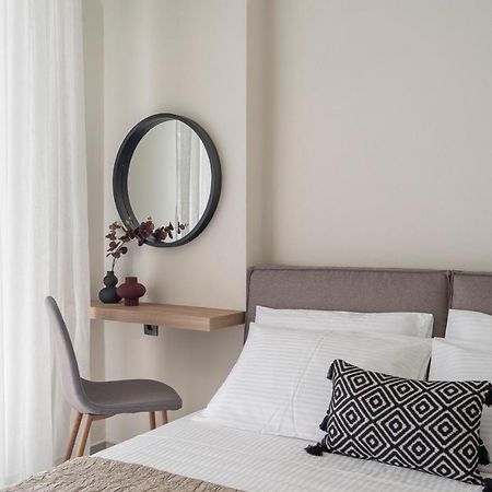 Aelia Seaside Luxury Suites Nea Karvali Bagian luar foto