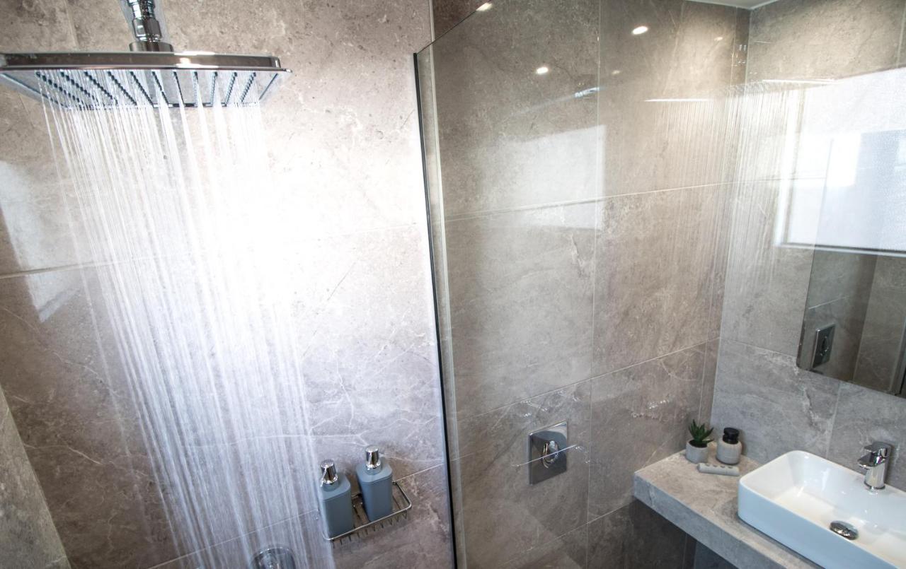 Aelia Seaside Luxury Suites Nea Karvali Bagian luar foto