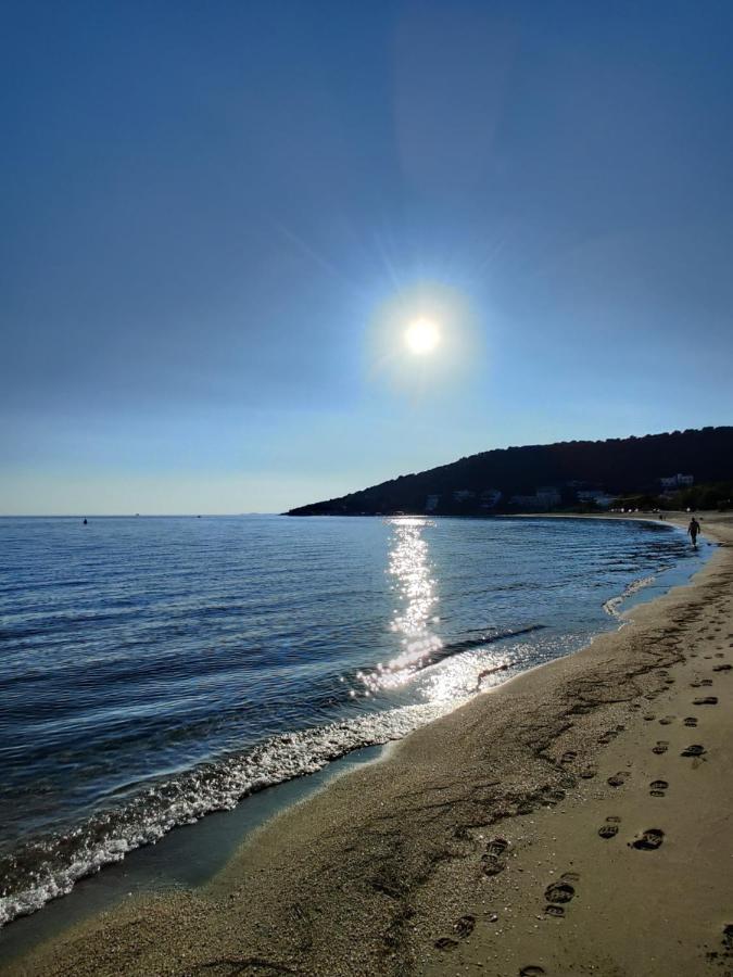 Aelia Seaside Luxury Suites Nea Karvali Bagian luar foto