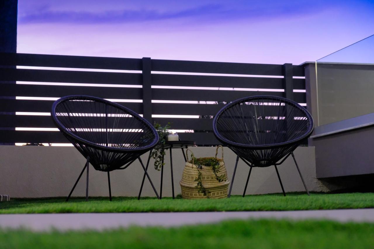Aelia Seaside Luxury Suites Nea Karvali Bagian luar foto