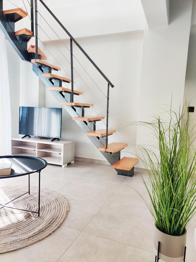 Aelia Seaside Luxury Suites Nea Karvali Bagian luar foto