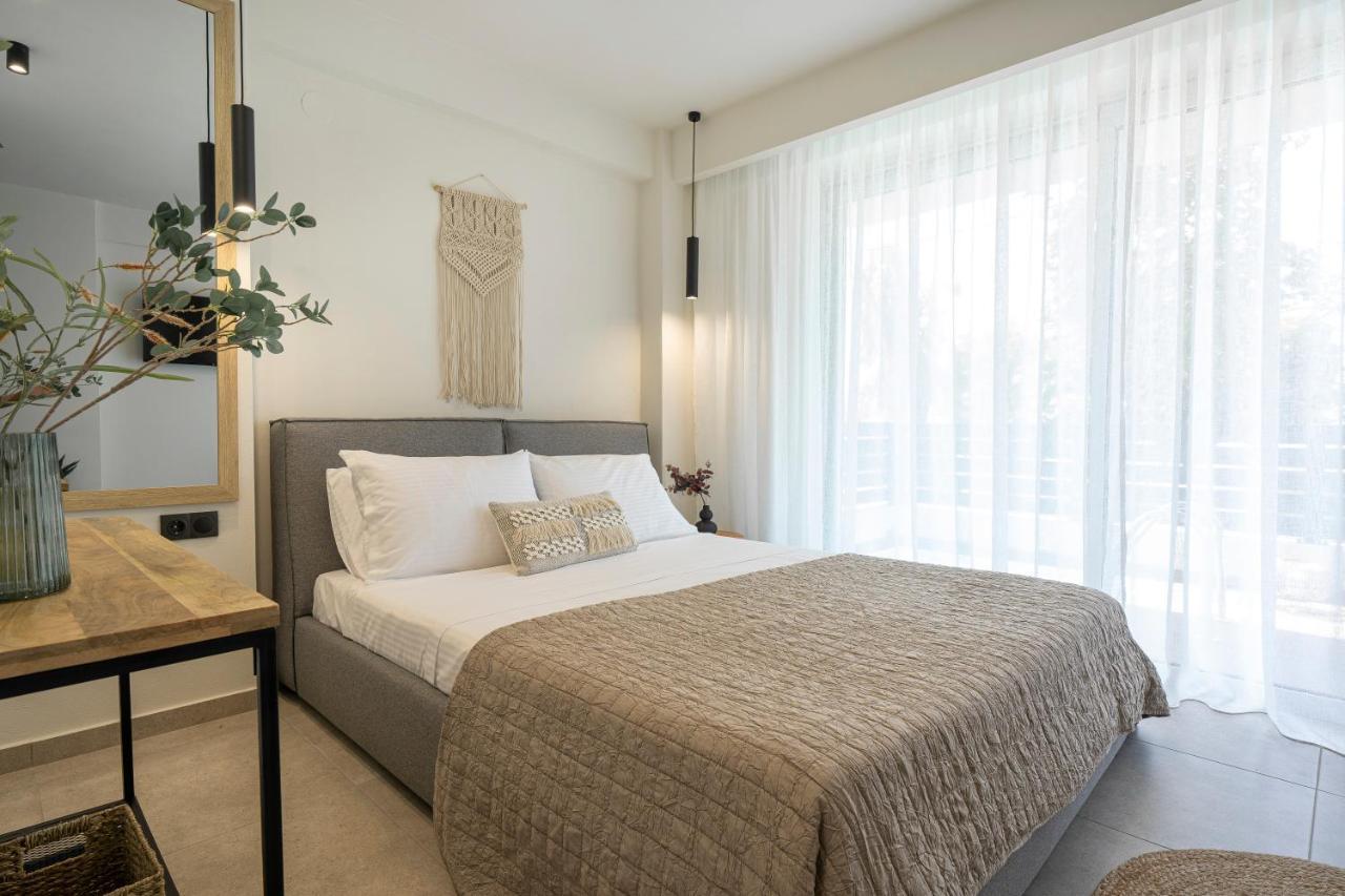 Aelia Seaside Luxury Suites Nea Karvali Bagian luar foto