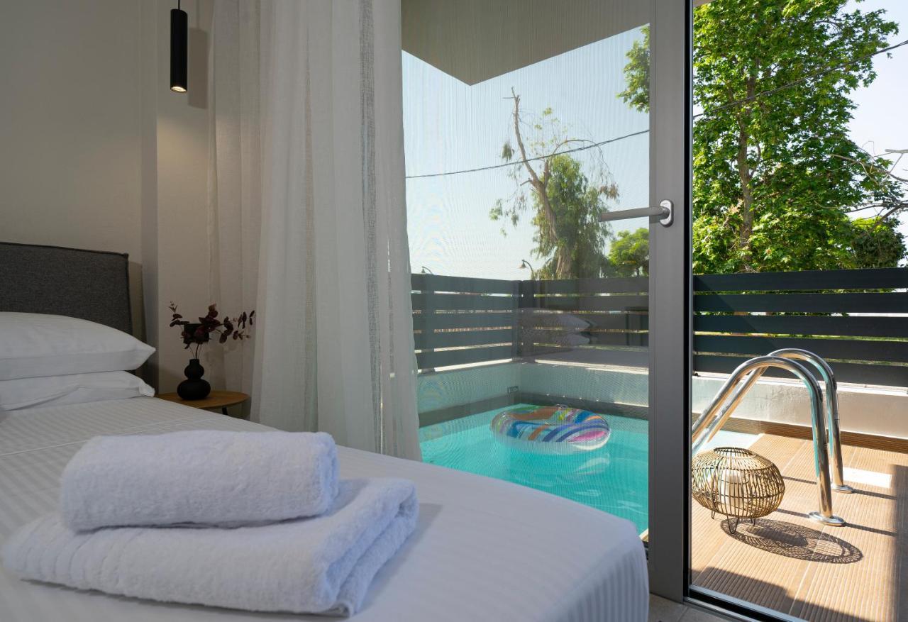 Aelia Seaside Luxury Suites Nea Karvali Bagian luar foto