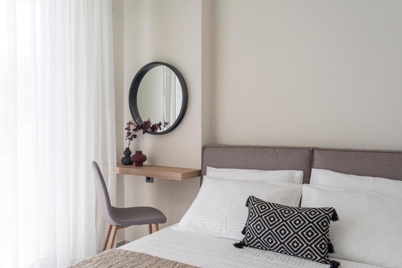 Aelia Seaside Luxury Suites Nea Karvali Bagian luar foto
