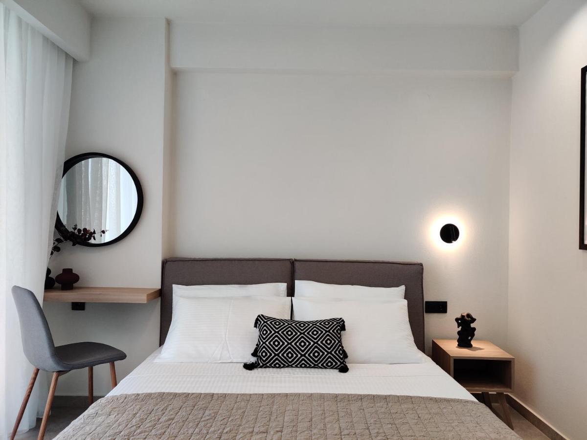 Aelia Seaside Luxury Suites Nea Karvali Bagian luar foto